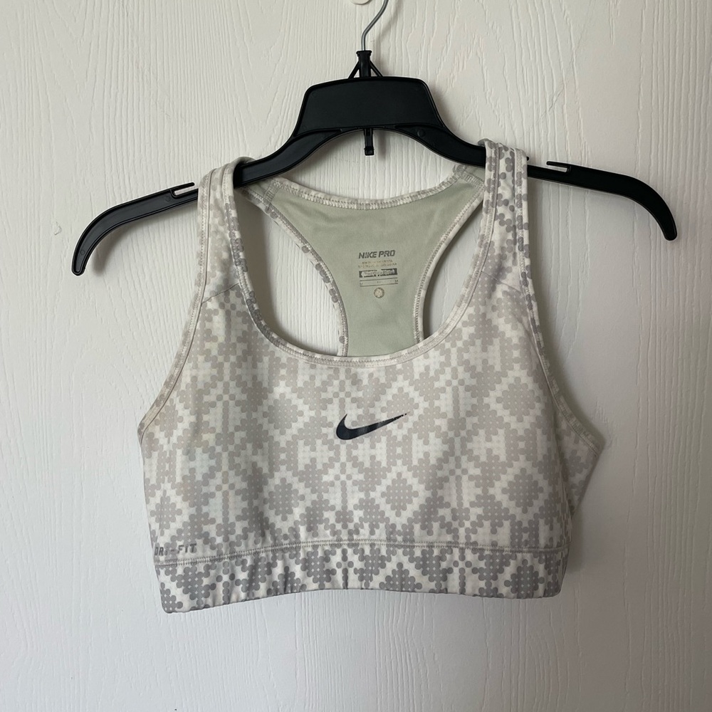 Nike Gray Sports Bra with Geometric Pattern